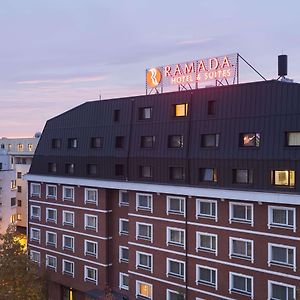 Ramada Hotel & Suites By Wyndham Bucharest North